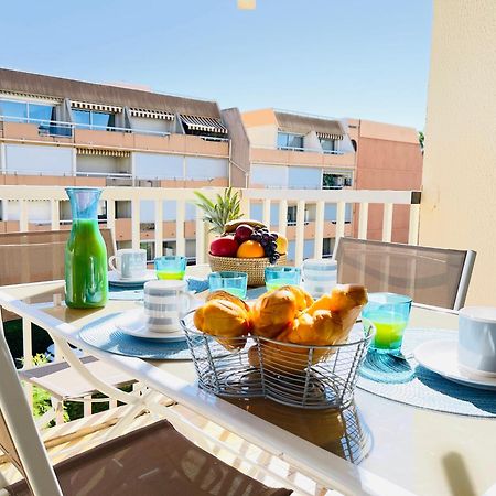 Tres Bel Appartement Face Au Port Santa -Piscine Saint-Raphael  Exterior photo