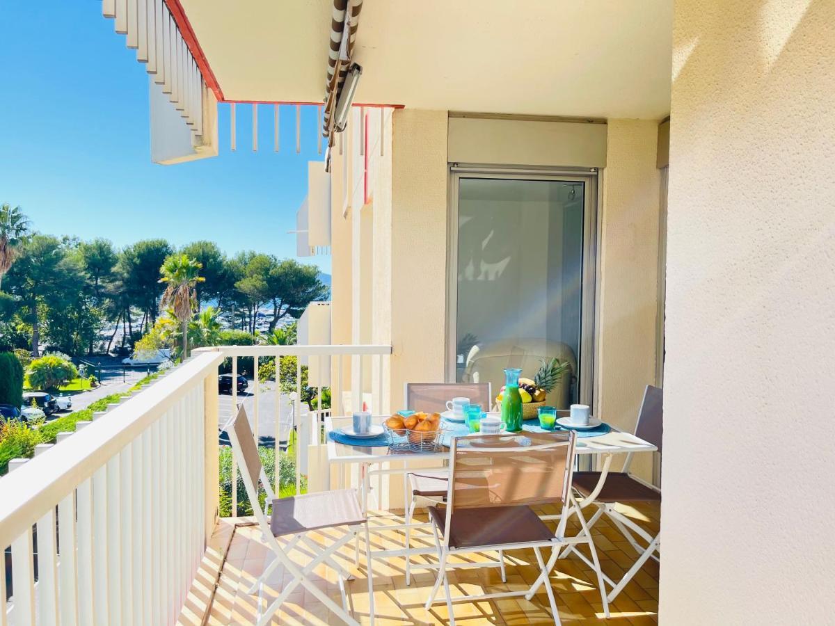 Tres Bel Appartement Face Au Port Santa -Piscine Saint-Raphael  Exterior photo